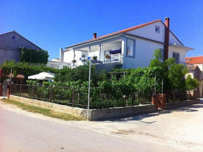 Apartments by the sea Sukosan, Zadar - 17203